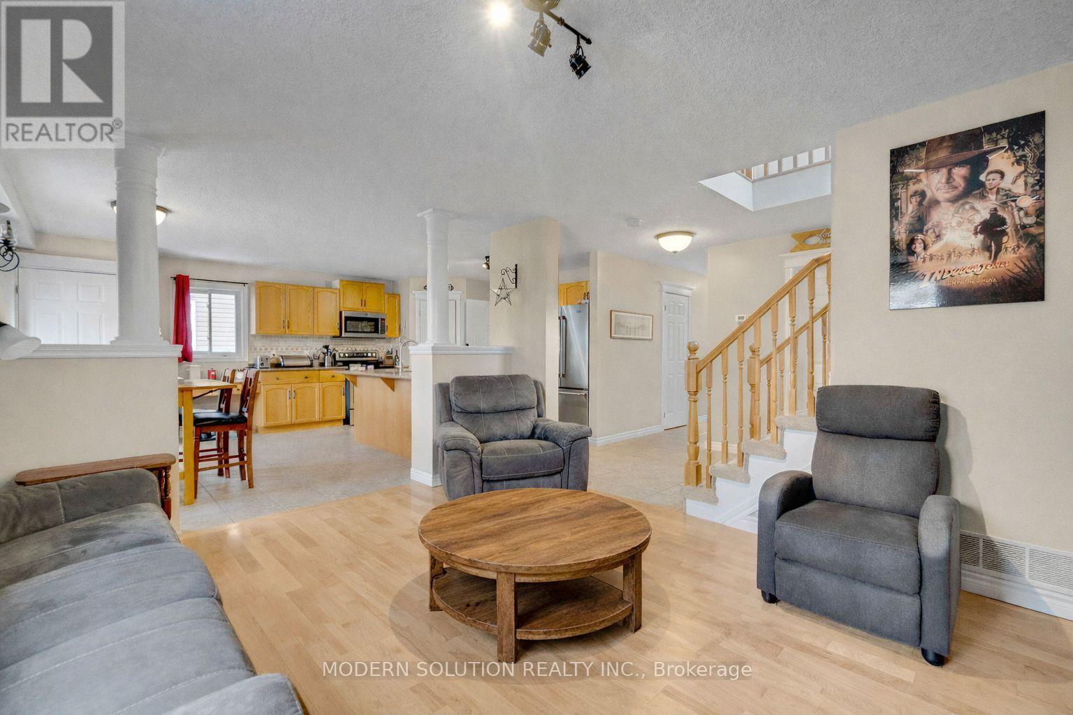 187 Milne Place, Guelph/Eramosa, ON - Indoor Photo Showing Living Room