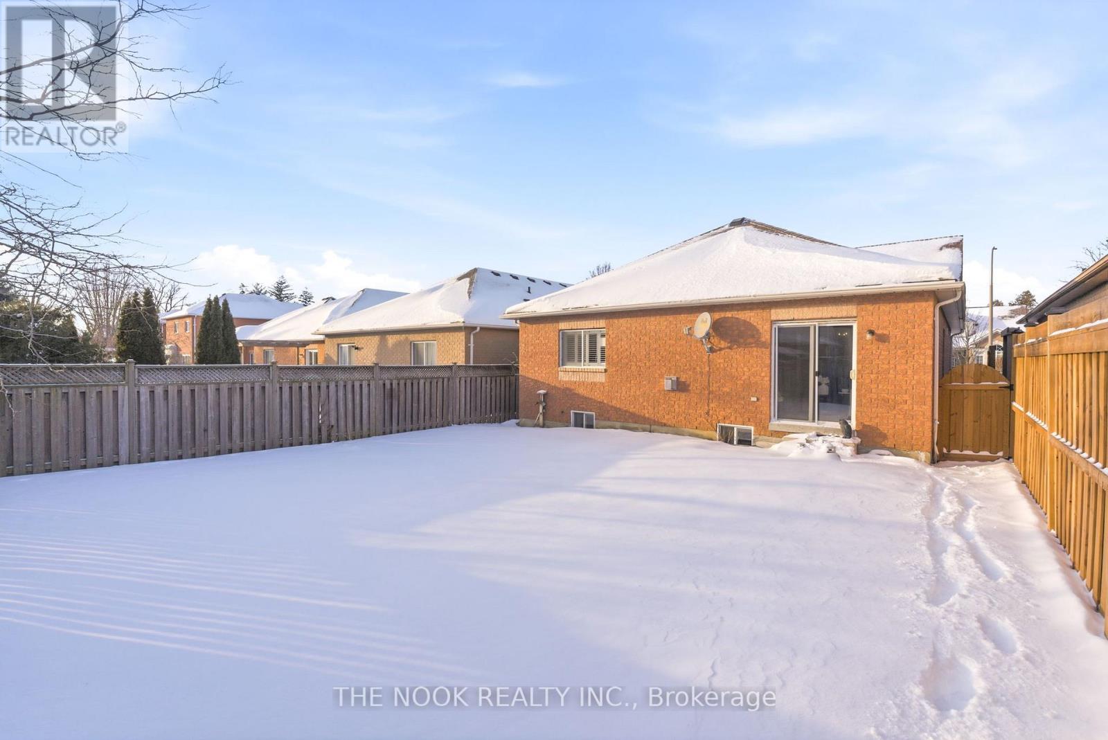 9 James Rowe Drive, Whitby (Williamsburg), ON - Outdoor