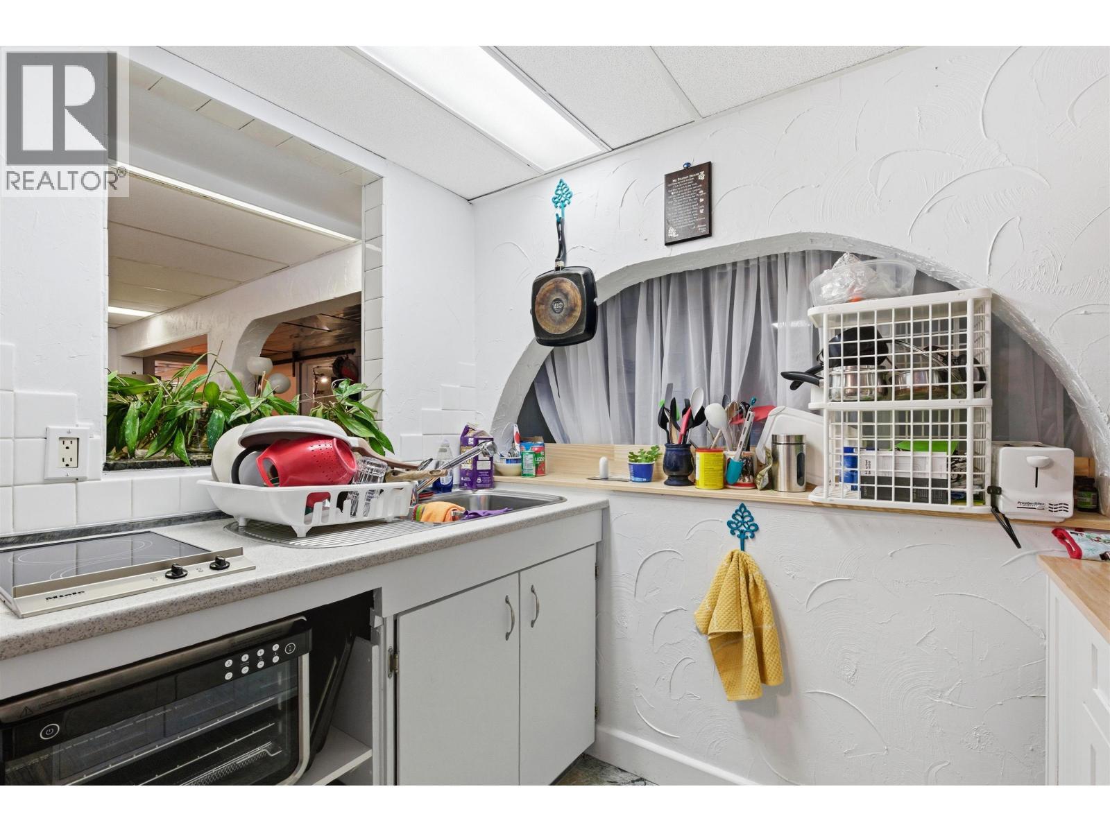 2549 Rose Drive, 150 Mile House, BC - Indoor