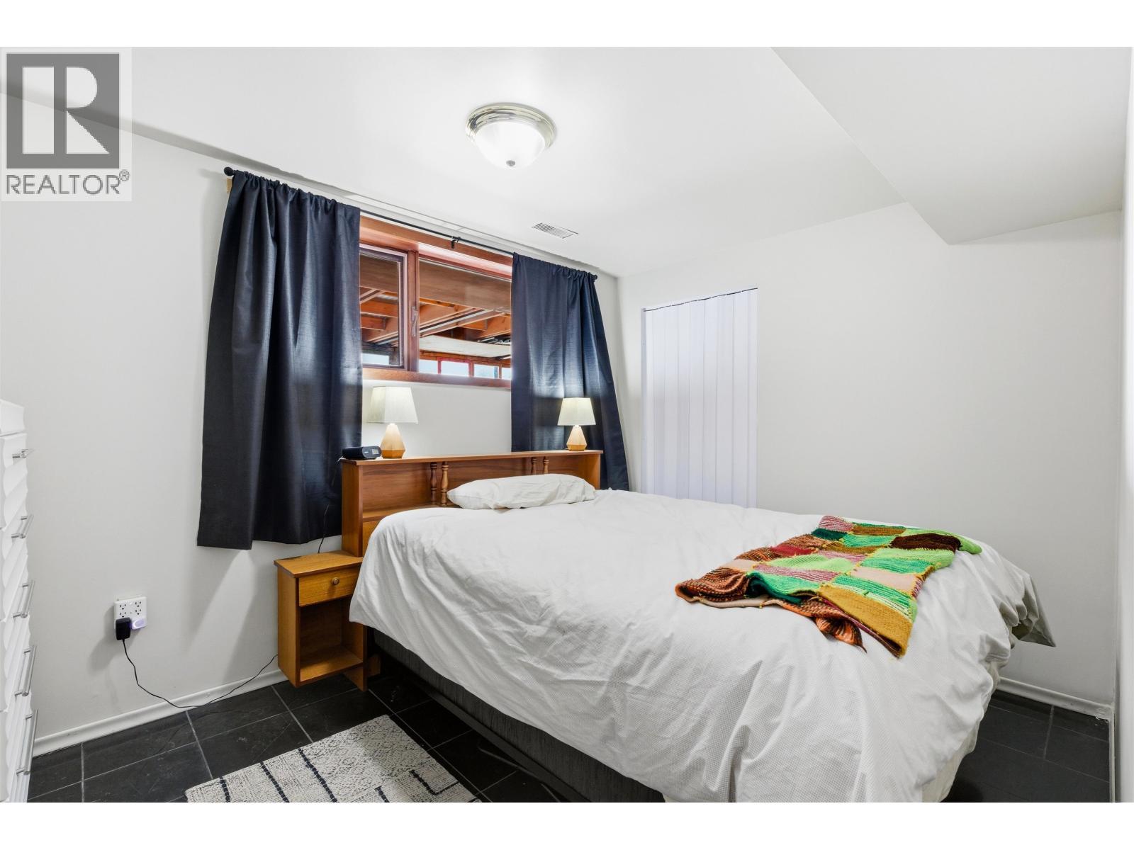 2549 Rose Drive, 150 Mile House, BC - Indoor Photo Showing Bedroom