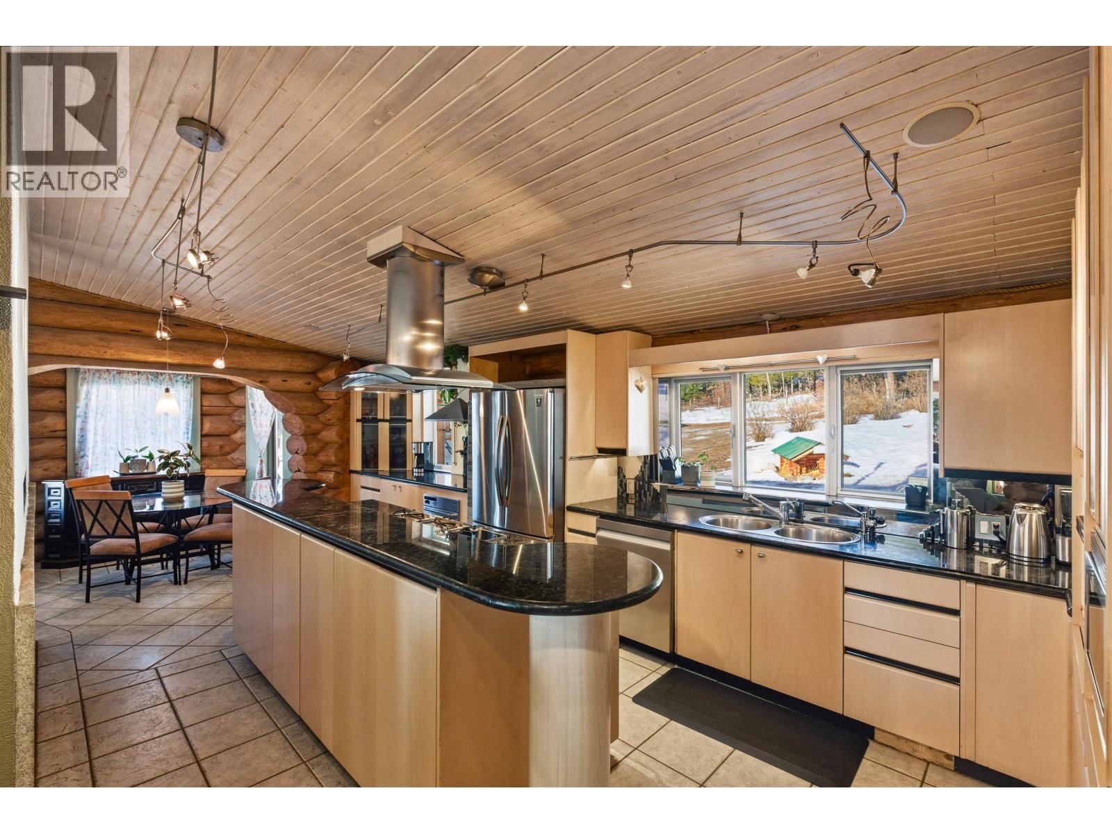 2549 Rose Drive, 150 Mile House, BC - Indoor Photo Showing Kitchen With Double Sink