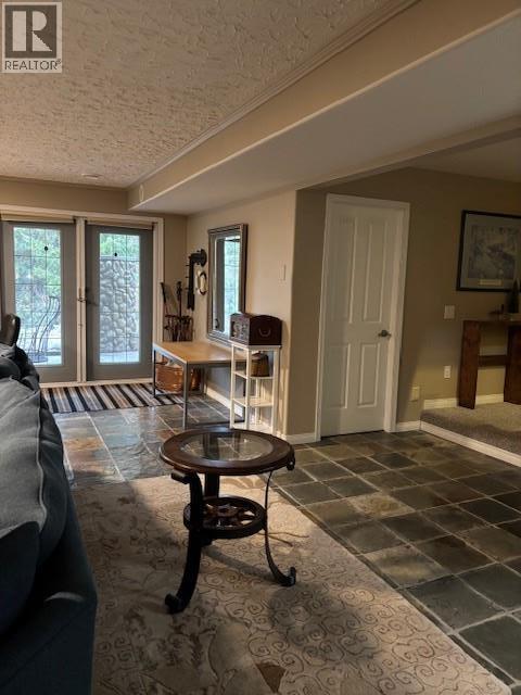 4074 Gellatly Road Unit# 134, West Kelowna, BC - Indoor Photo Showing Living Room