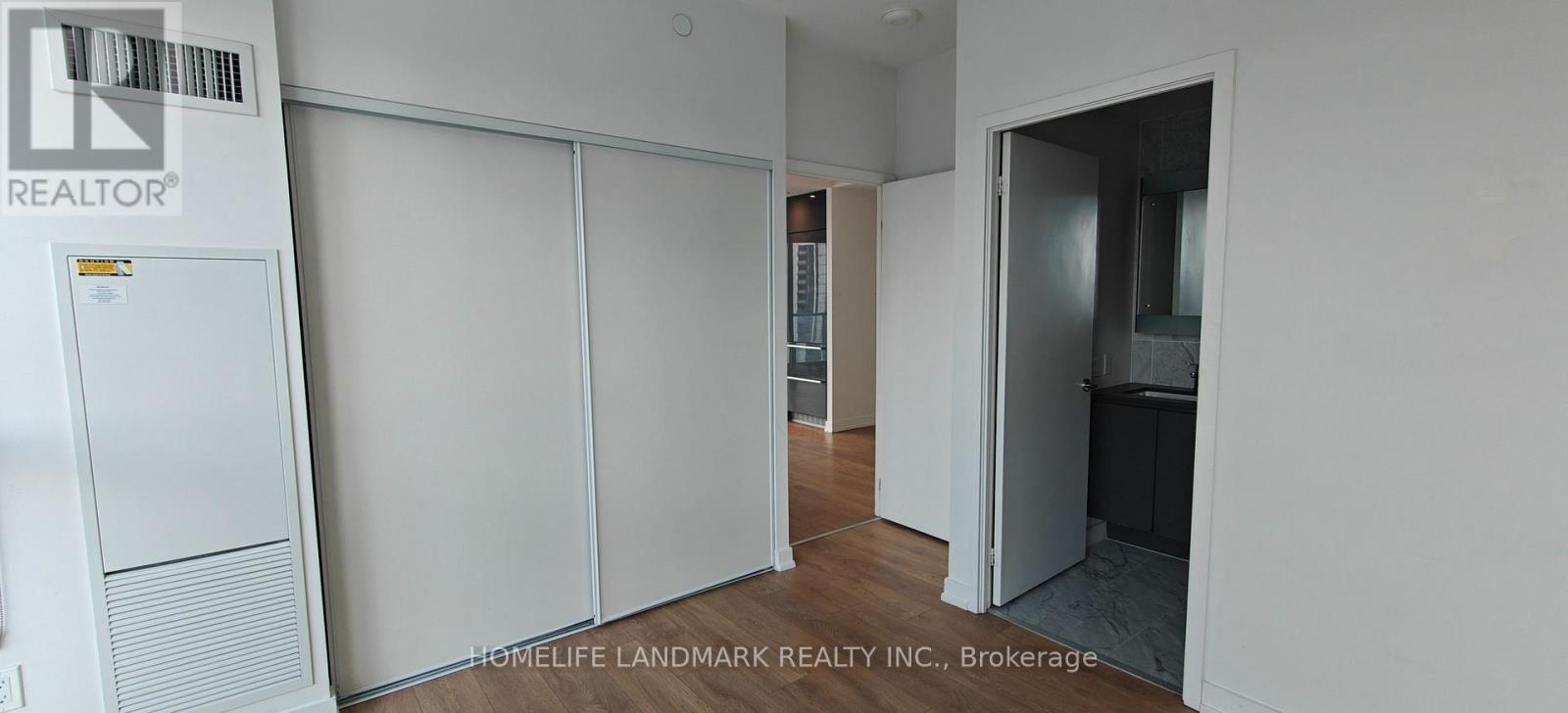 2209 - 117 Mcmahon Drive, Toronto, ON - Indoor Photo Showing Other Room