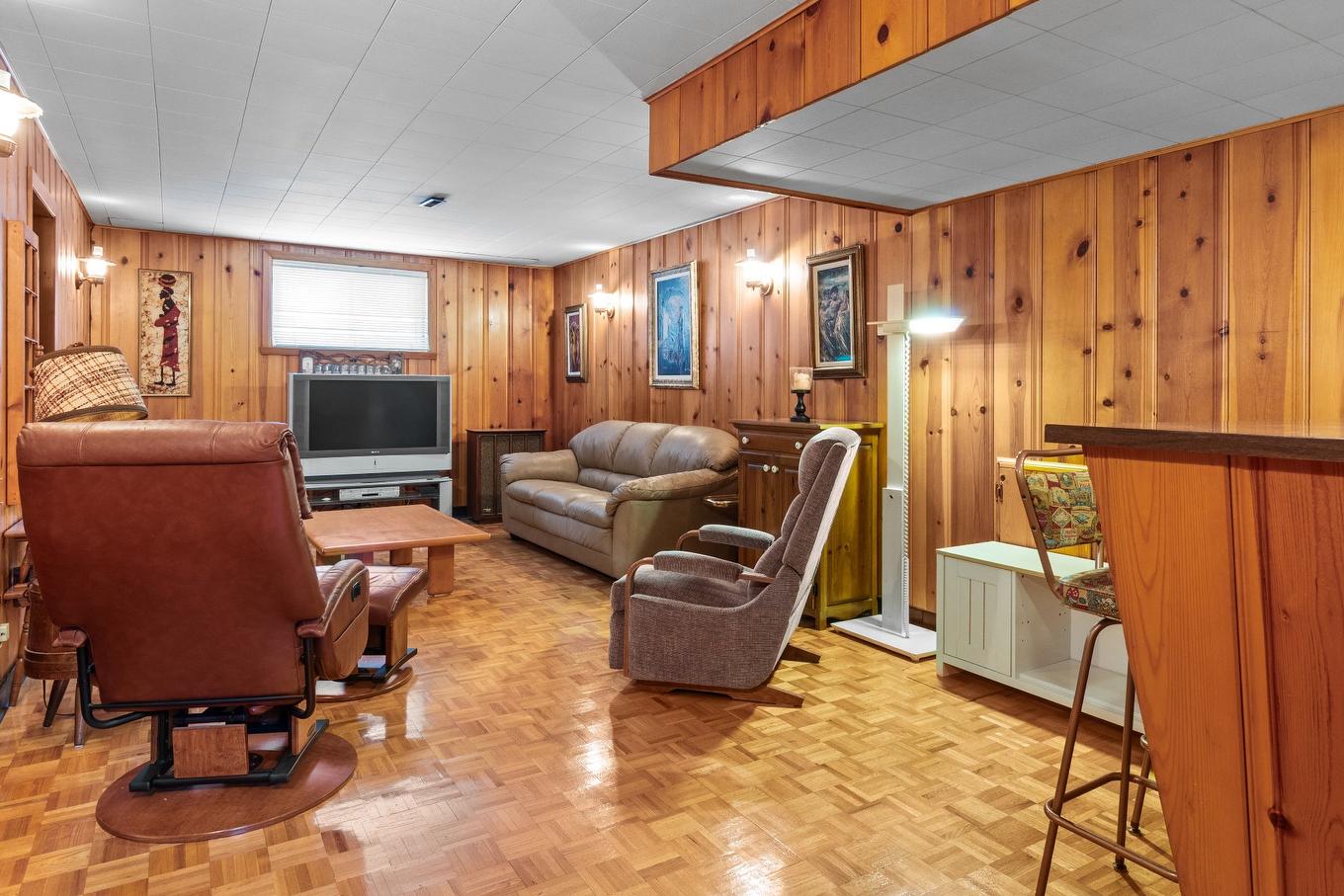 Family room - 3870 Rue Leonard, Laval (Saint-Vincent-De-Paul), QC - Indoor