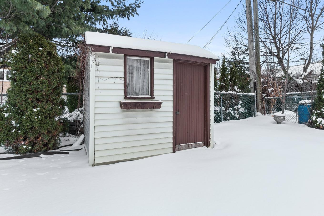Shed - 3870 Rue Leonard, Laval (Saint-Vincent-De-Paul), QC - Outdoor