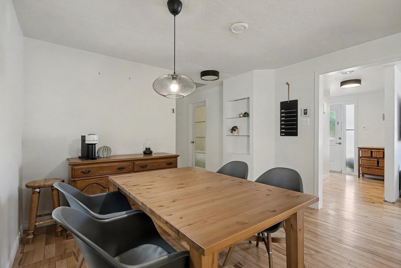 Dining room - 198 Rue Courville, Saint-Jean-Sur-Richelieu, QC - Indoor Photo Showing Dining Room