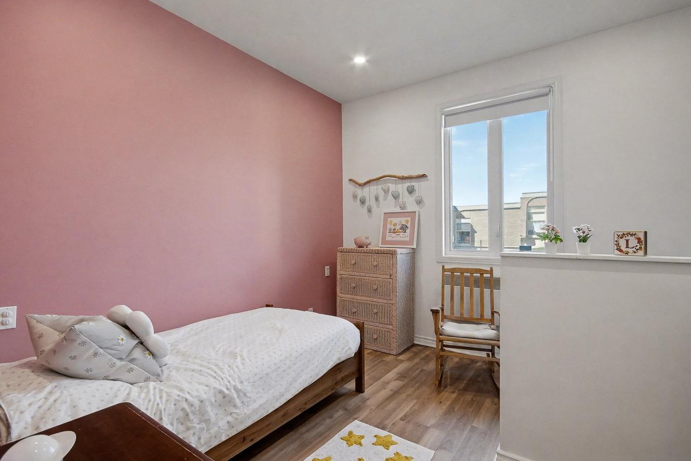 Bedroom - 198 Rue Courville, Saint-Jean-Sur-Richelieu, QC - Indoor Photo Showing Bedroom