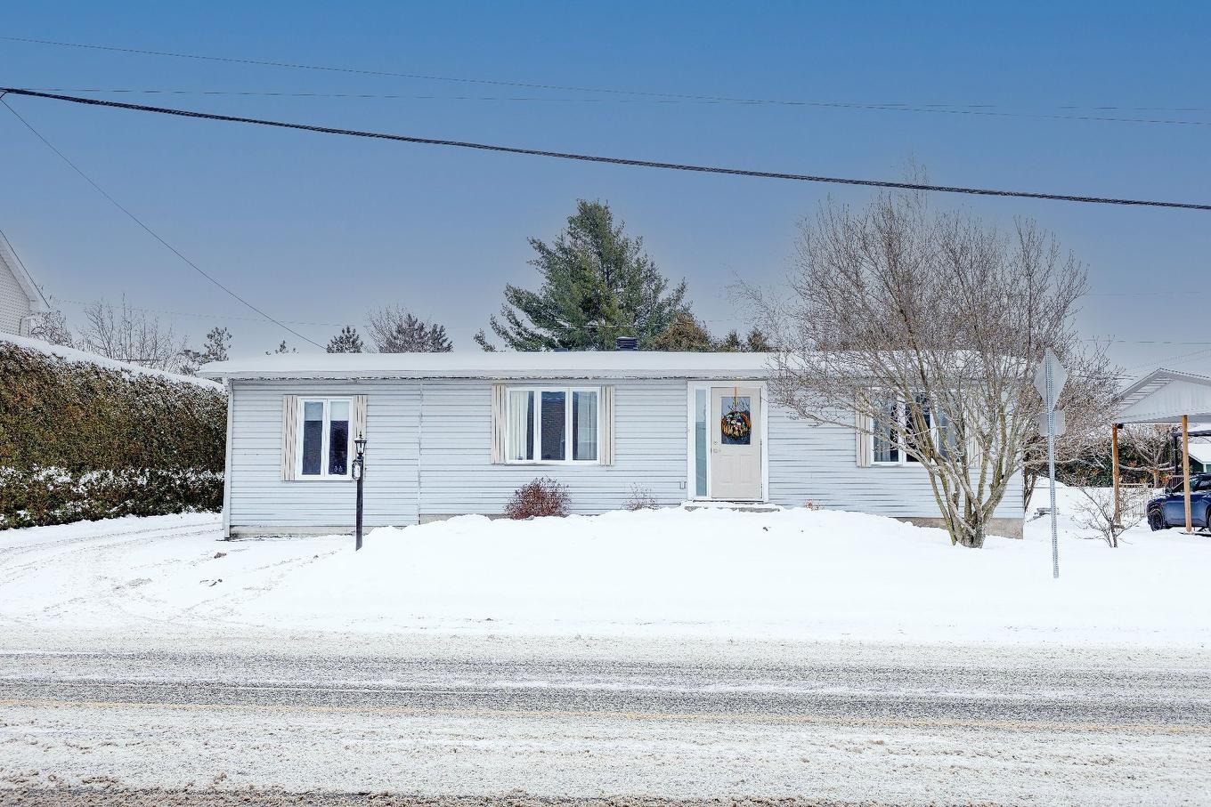 Frontage - 198 Rue Courville, Saint-Jean-Sur-Richelieu, QC - Outdoor