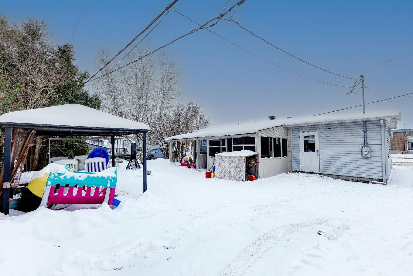 Back facade - 198 Rue Courville, Saint-Jean-Sur-Richelieu, QC - Outdoor