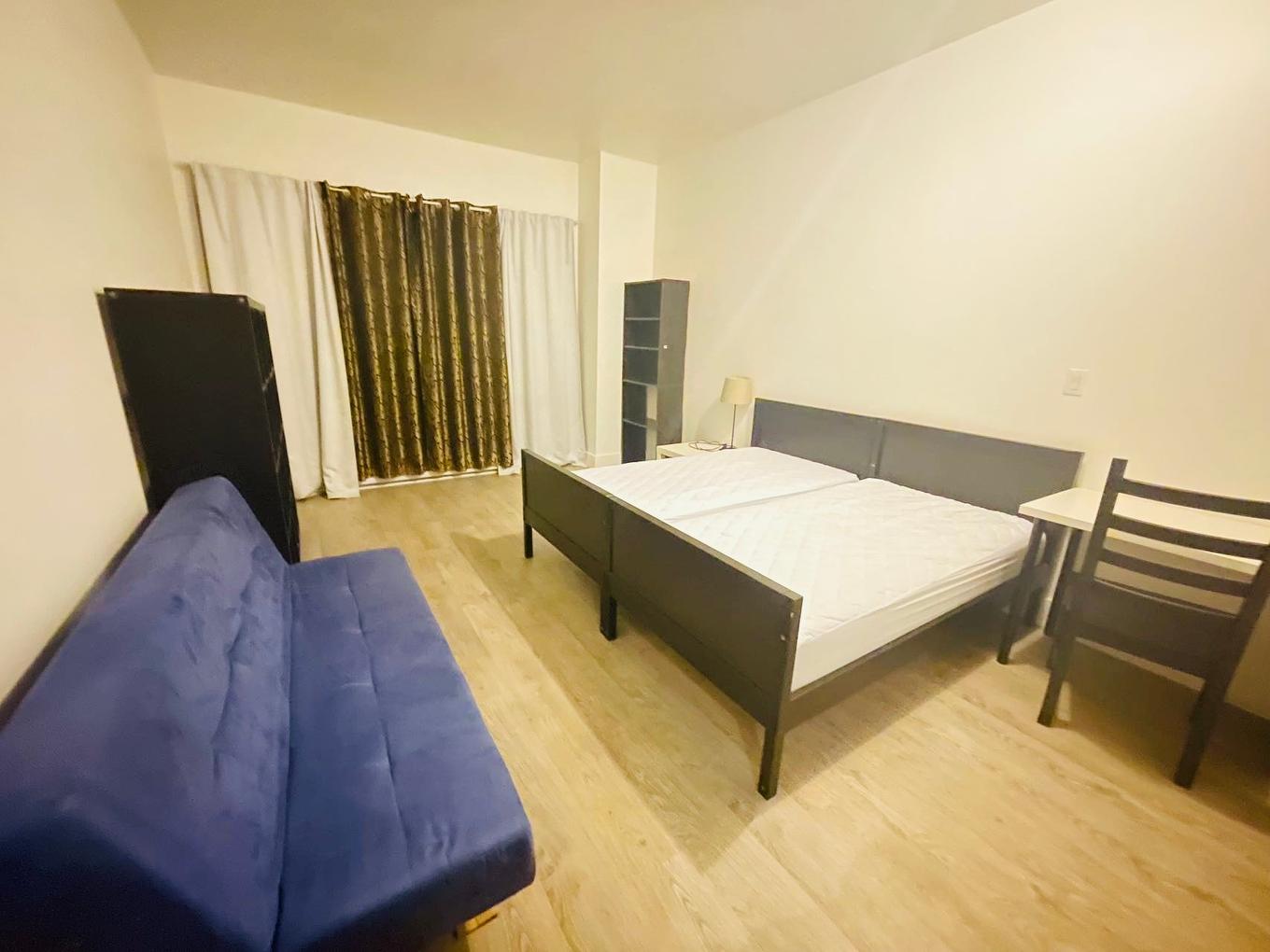 Living room - 1805-405 Rue De La Concorde, Montréal (Ville-Marie), QC - Indoor Photo Showing Bedroom