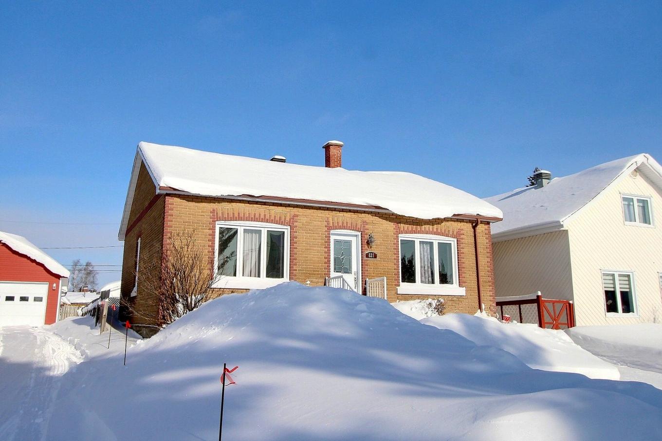 Façade - 821 8E Avenue, Senneterre - Ville, QC - Outdoor