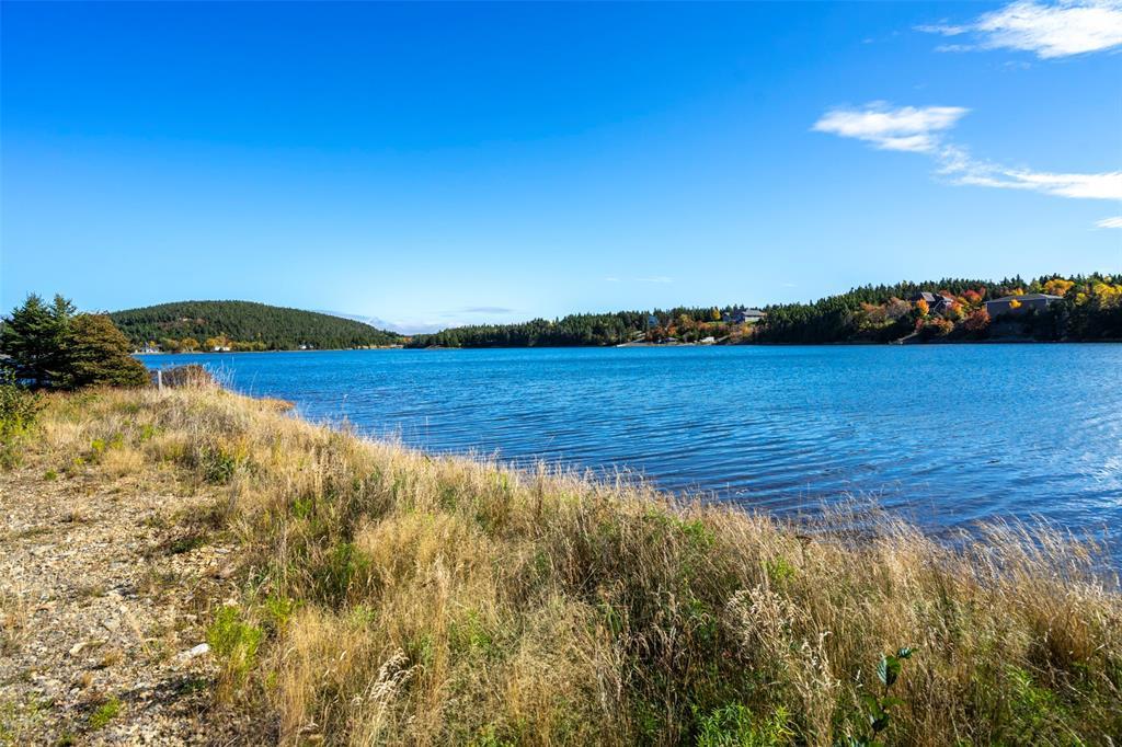 47-49 North River Road, North River, NL