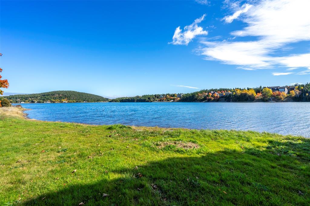 47-49 North River Road, North River, NL