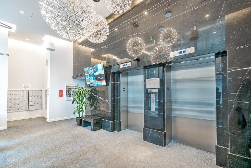 Hall - 2405-1211 Rue Drummond, Montréal (Ville-Marie), QC - Indoor