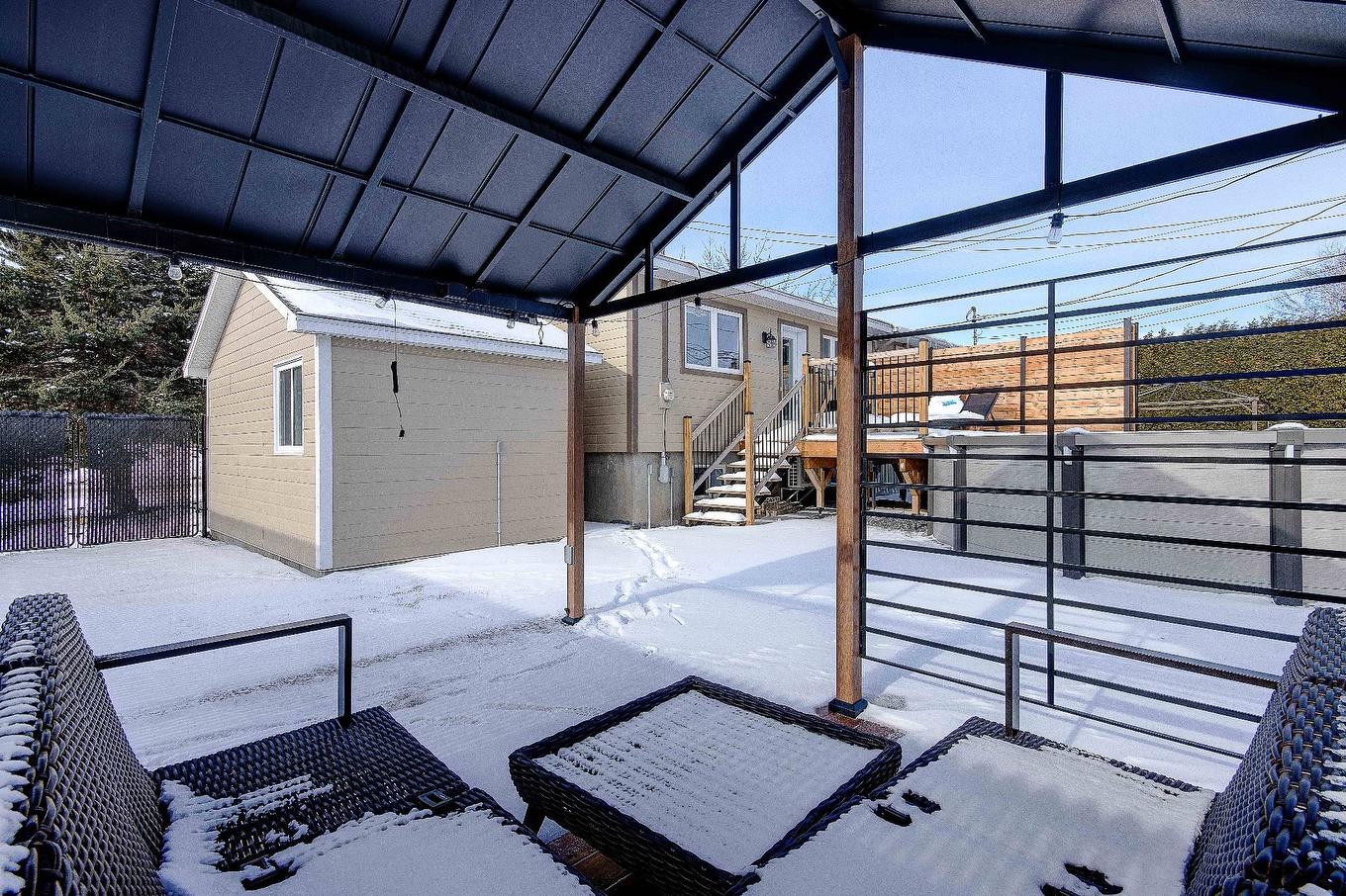 Terrasse - 1025 Boul. De Normandie, Saint-Jean-Sur-Richelieu, QC - Outdoor With Exterior