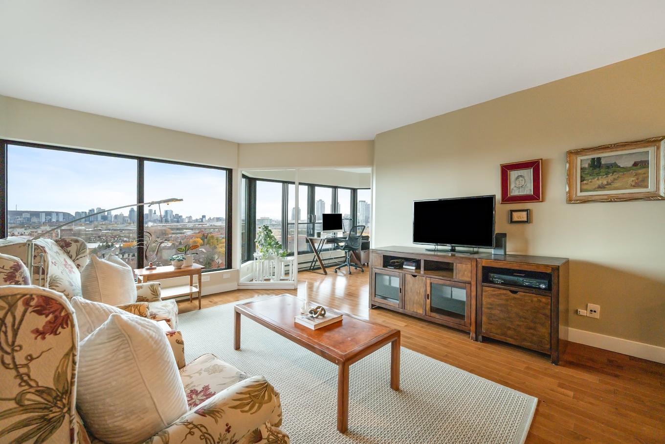 Living room - 1107-100 Rue Berlioz, Montréal (Verdun/Île-Des-Soeurs), QC - Indoor Photo Showing Living Room