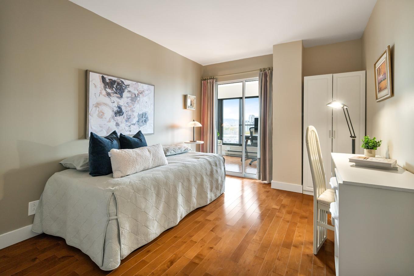 Bedroom - 1107-100 Rue Berlioz, Montréal (Verdun/Île-Des-Soeurs), QC - Indoor Photo Showing Bedroom