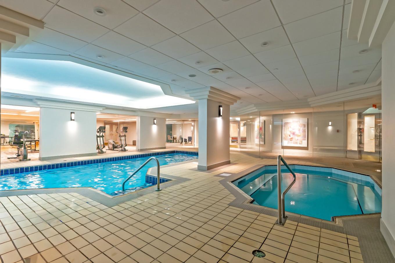 Pool - 1107-100 Rue Berlioz, Montréal (Verdun/Île-Des-Soeurs), QC - Indoor Photo Showing Other Room With In Ground Pool