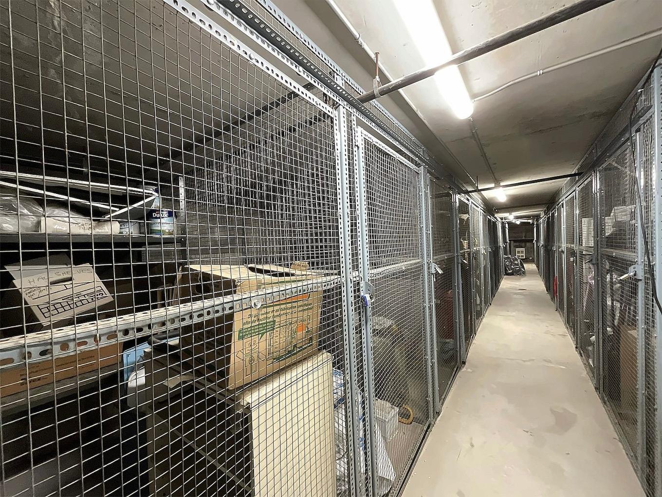 Storage - 104-5700 Av. Rembrandt, Côte-Saint-Luc, QC - Indoor With Storage