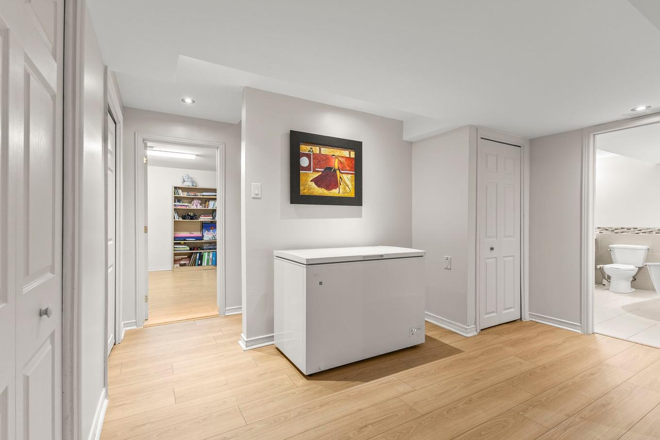 Sous-sol - 40 Rue Michel-Mcnabb, Notre-Dame-De-L'Île-Perrot, QC - Indoor Photo Showing Other Room