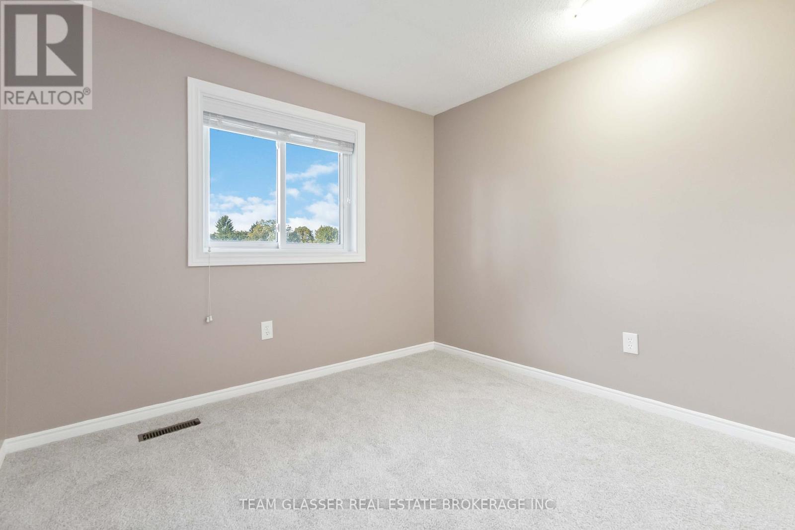 63 - 1990 Wavell Street, London East (East I), ON - Indoor Photo Showing Other Room