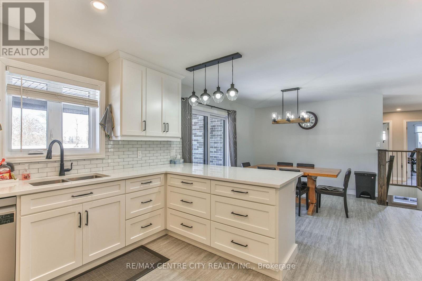 6605 Soper Road, Bayham, ON - Indoor Photo Showing Kitchen With Double Sink With Upgraded Kitchen