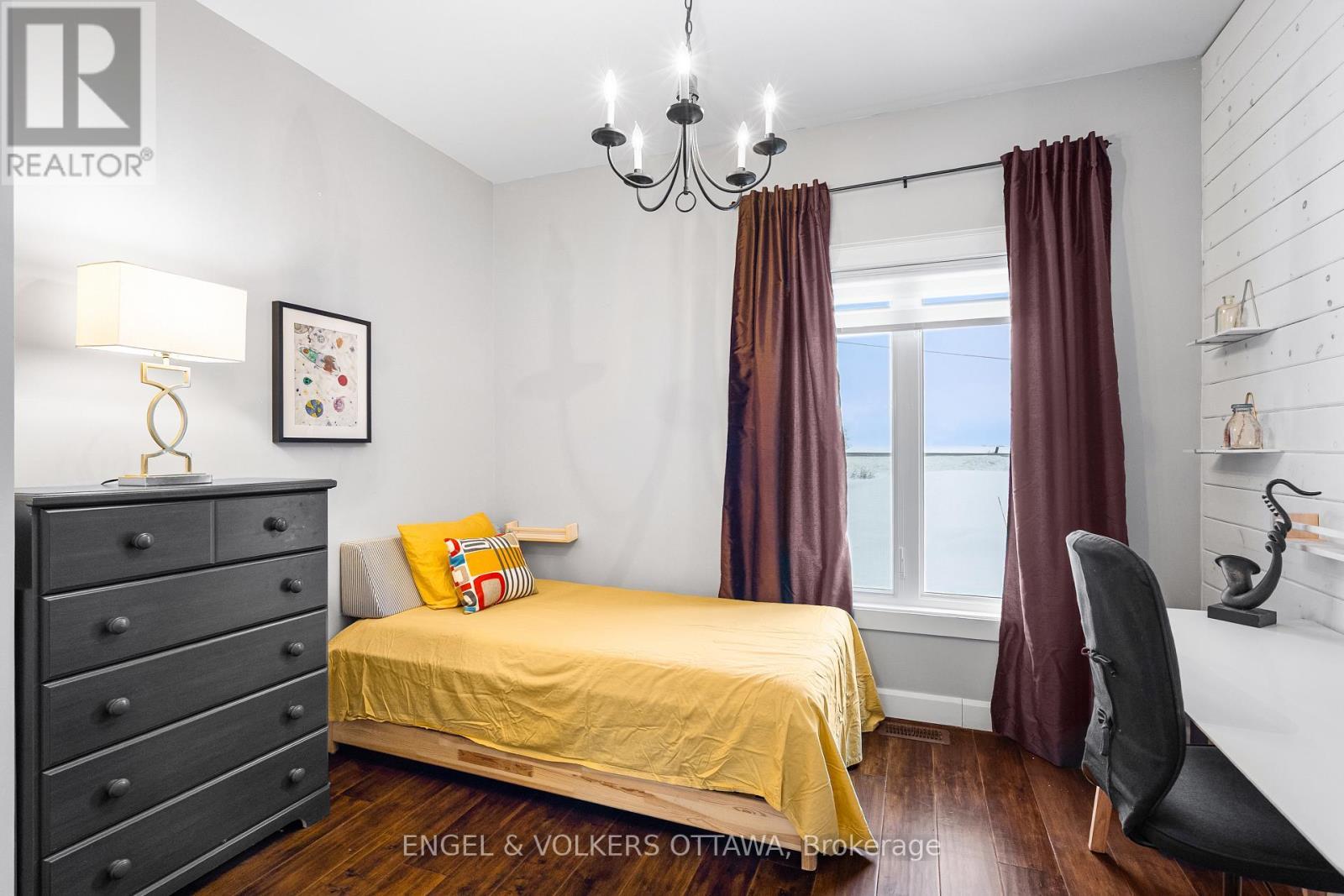 2882 Bay Road, Champlain, ON - Indoor Photo Showing Bedroom
