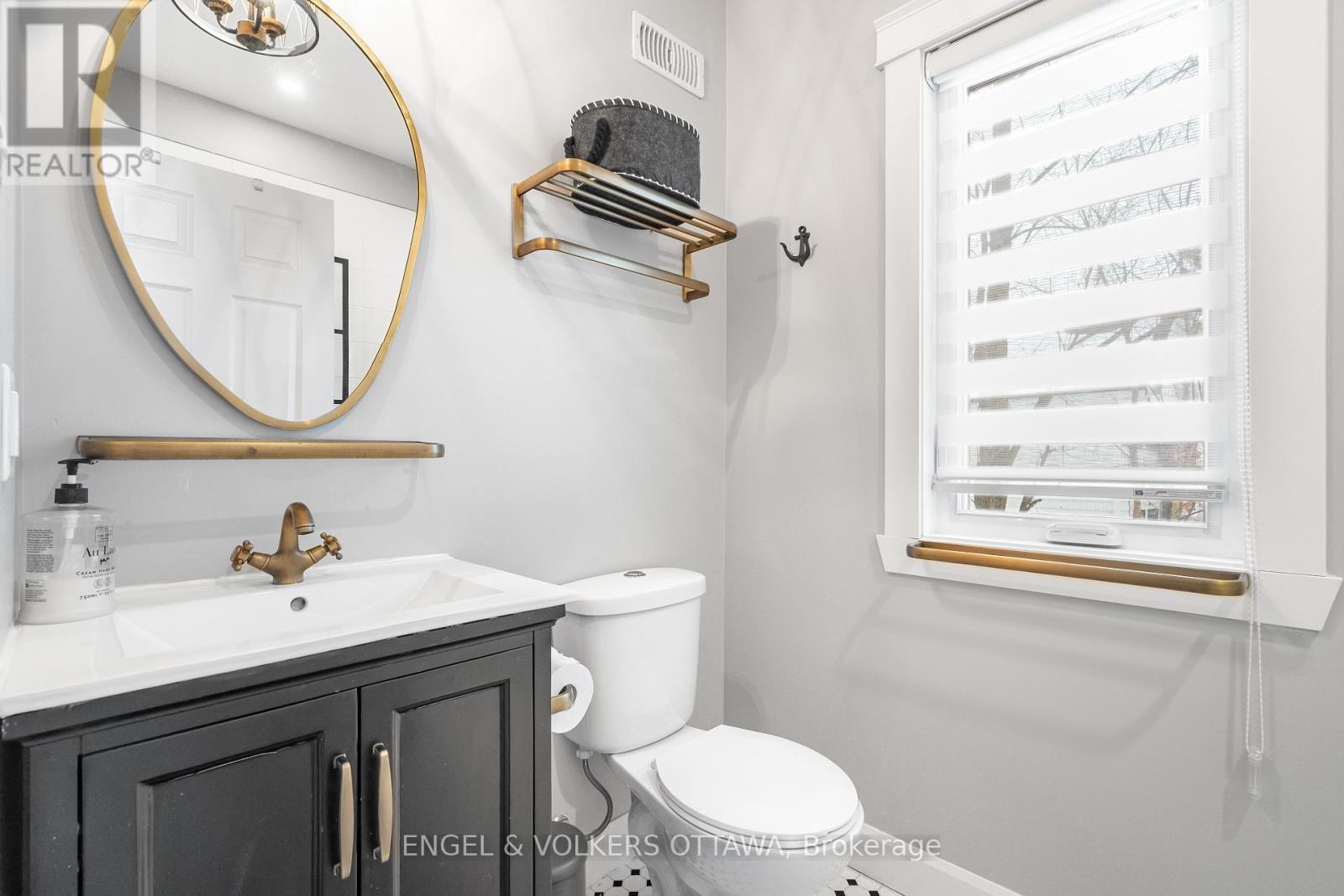2882 Bay Road, Champlain, ON - Indoor Photo Showing Bathroom