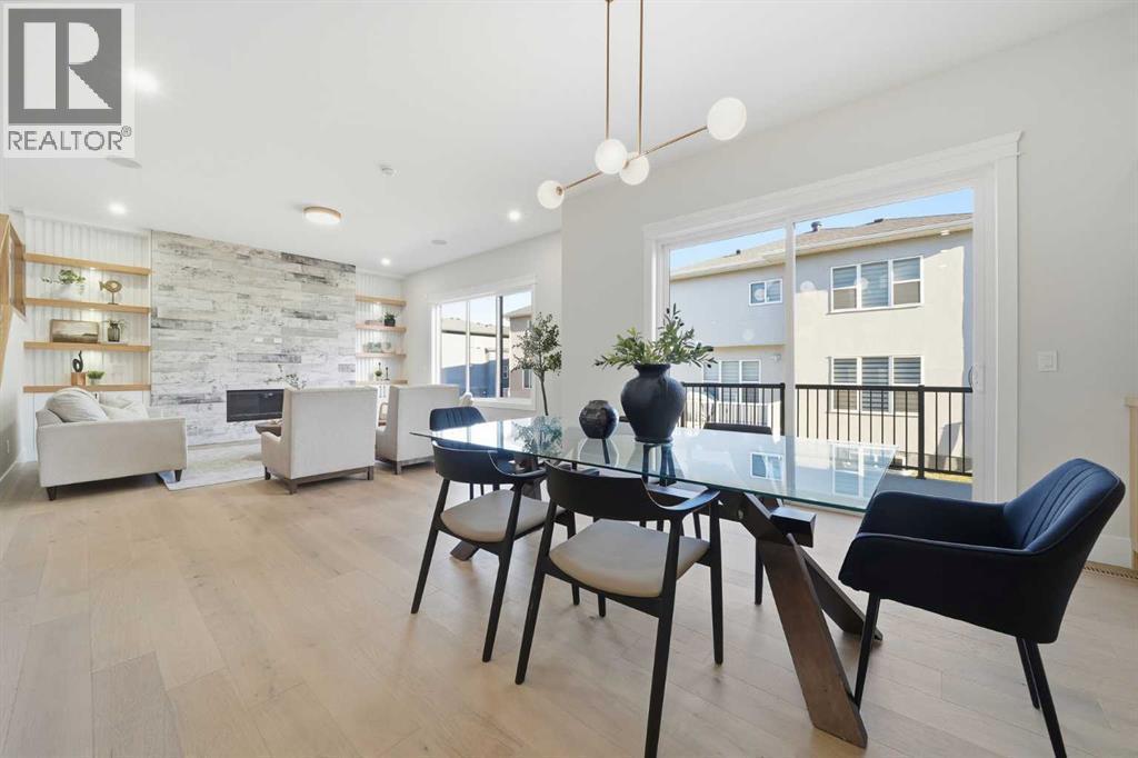425 Watercrest Place, Chestermere, AB - Indoor Photo Showing Dining Room