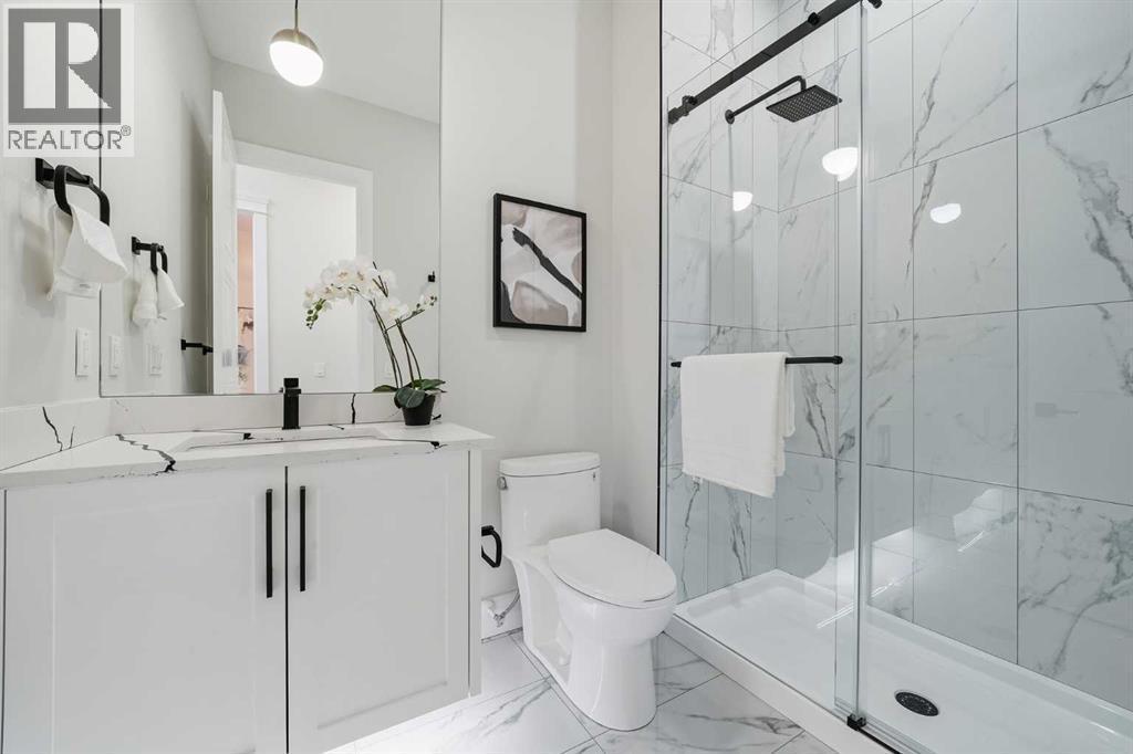 425 Watercrest Place, Chestermere, AB - Indoor Photo Showing Bathroom