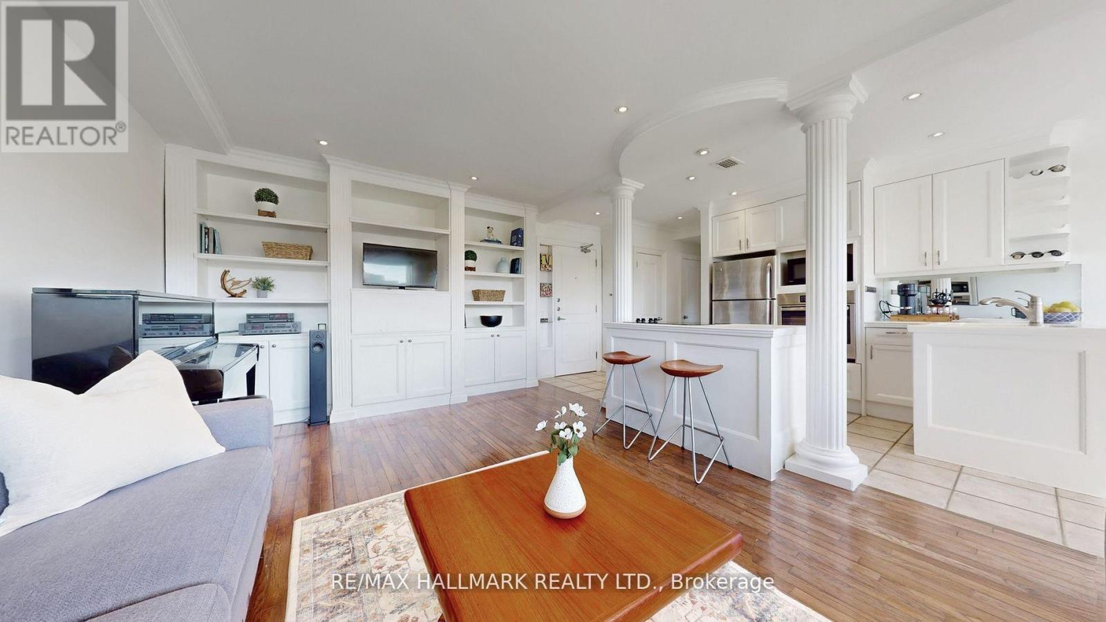 508 - 660 Eglinton Avenue W, Toronto, ON - Indoor