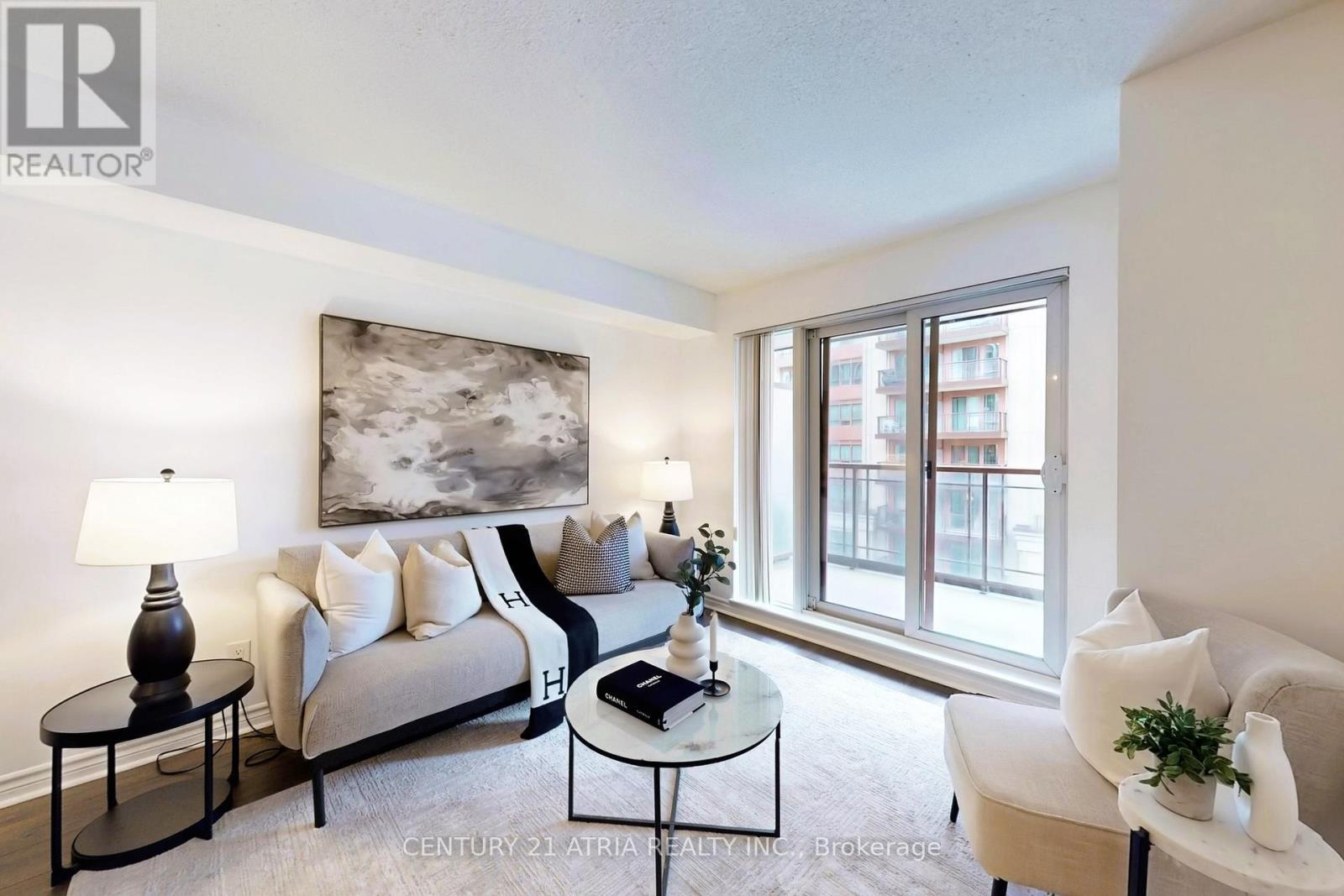 405 - 27 Rean Drive, Toronto, ON - Indoor Photo Showing Living Room