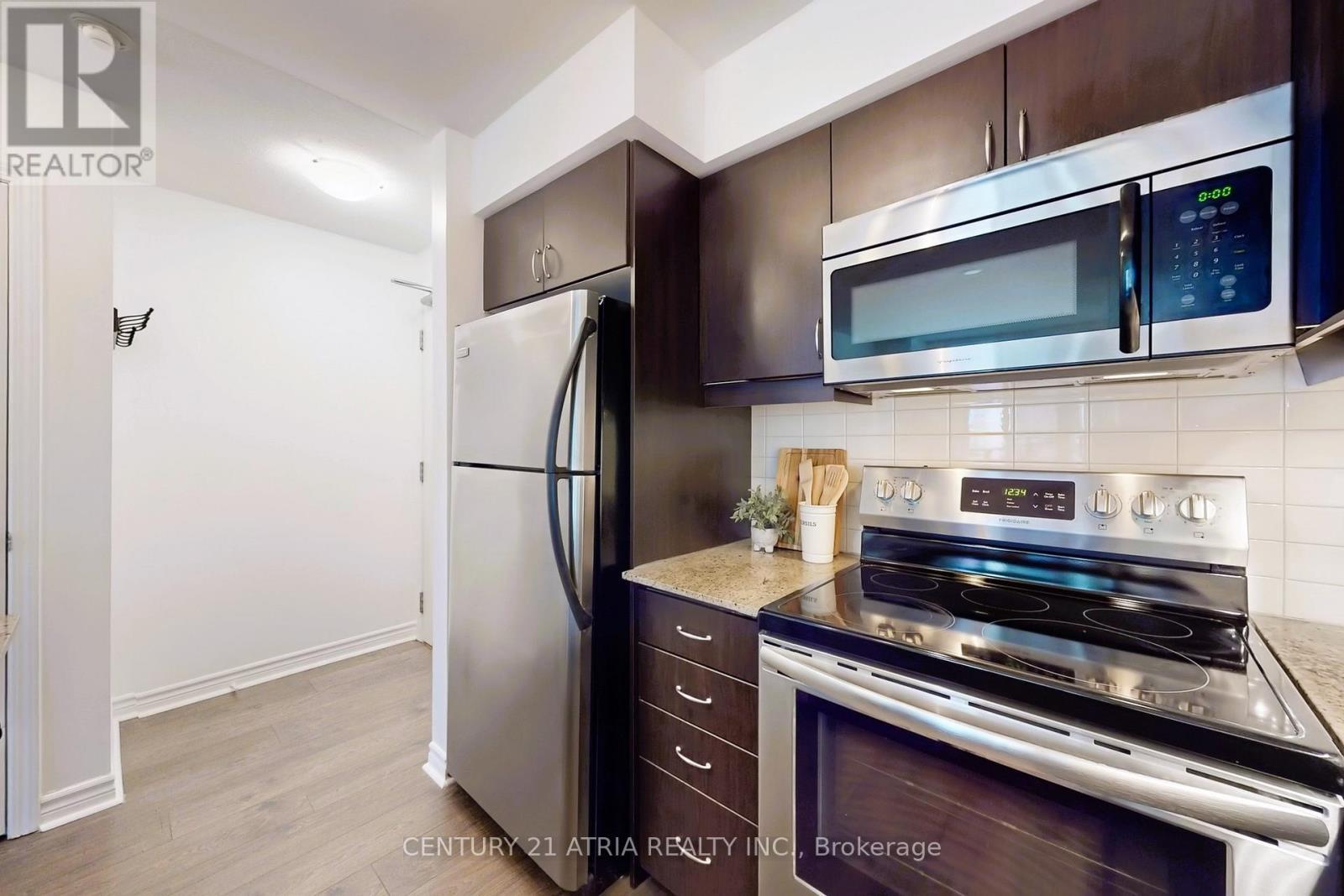 405 - 27 Rean Drive, Toronto, ON - Indoor Photo Showing Kitchen With Stainless Steel Kitchen