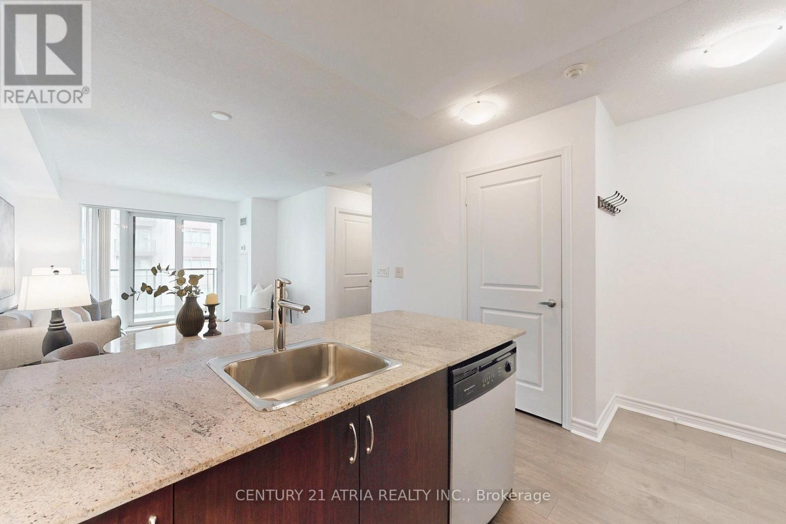 405 - 27 Rean Drive, Toronto, ON - Indoor Photo Showing Kitchen