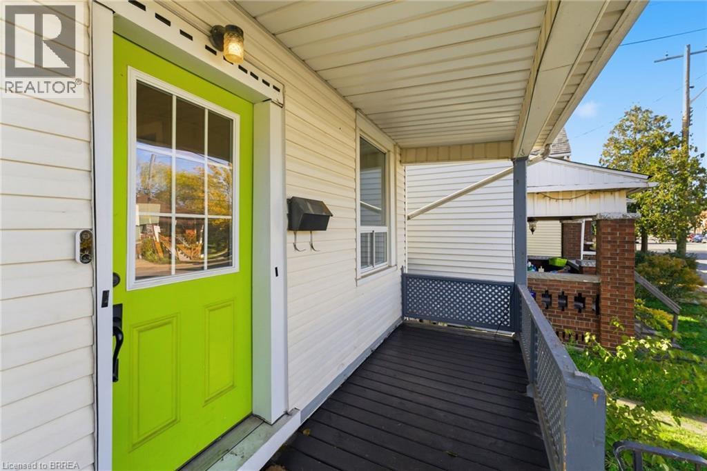 166 Beach Road, Hamilton, ON - Outdoor With Exterior