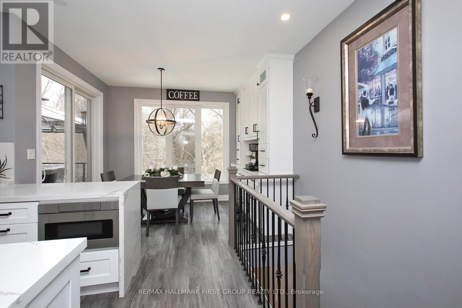 1010 Glenbourne Drive, Oshawa, ON - Indoor