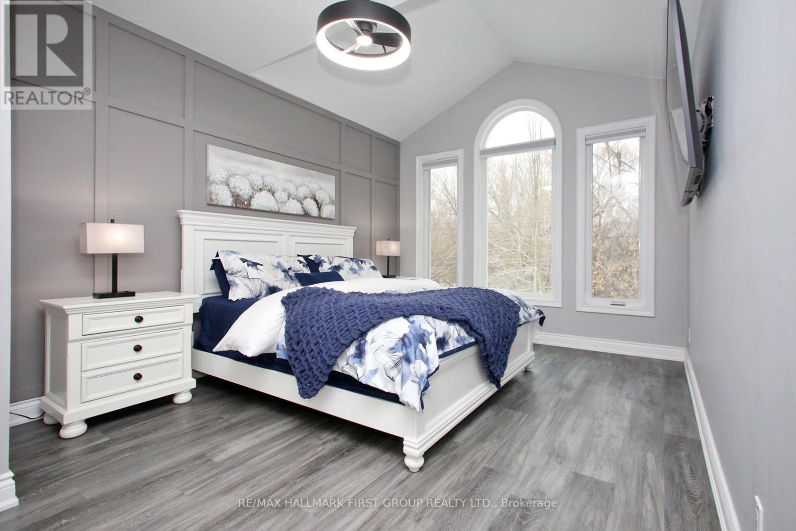 1010 Glenbourne Drive, Oshawa, ON - Indoor Photo Showing Bedroom