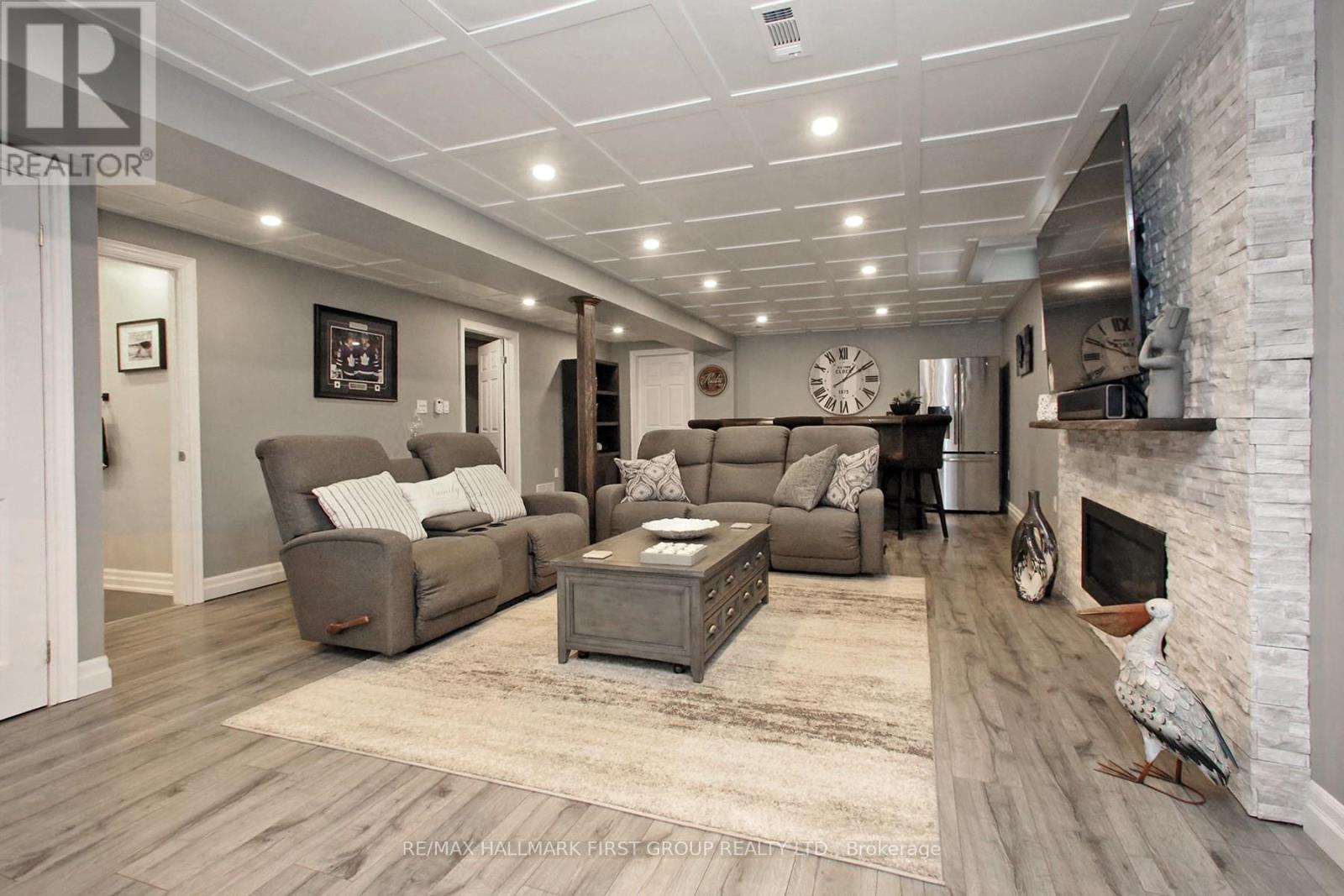 1010 Glenbourne Drive, Oshawa, ON - Indoor With Fireplace