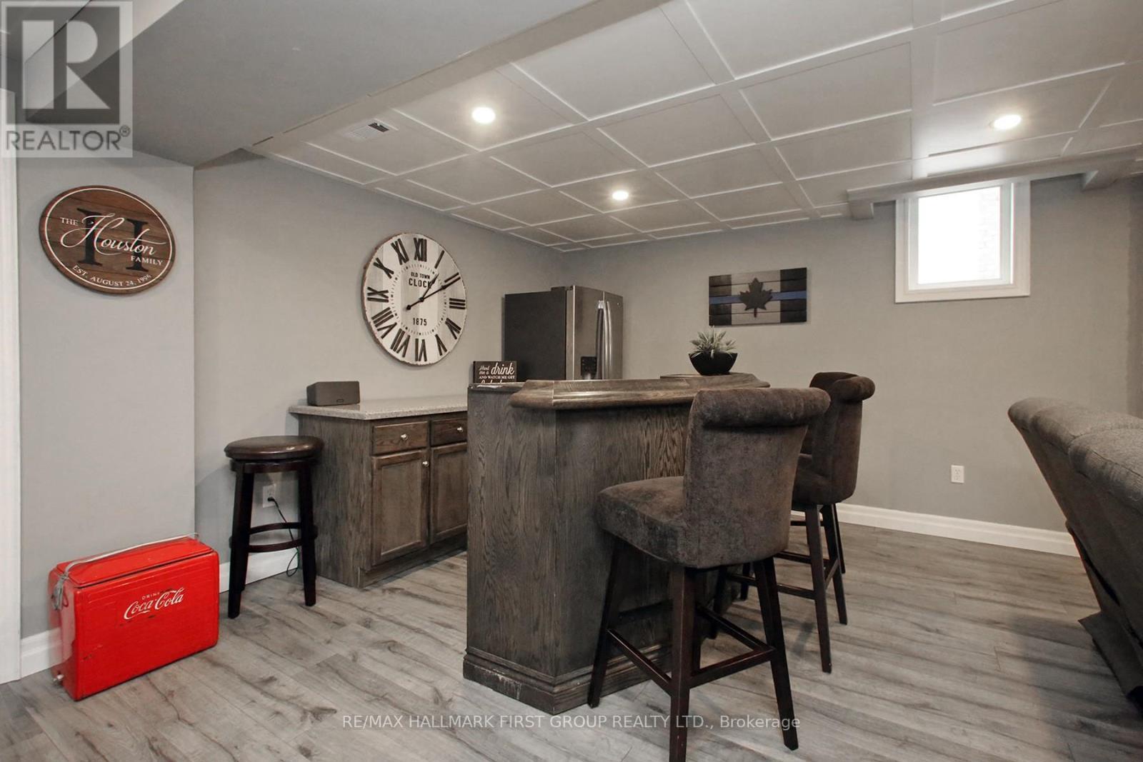 1010 Glenbourne Drive, Oshawa, ON - Indoor