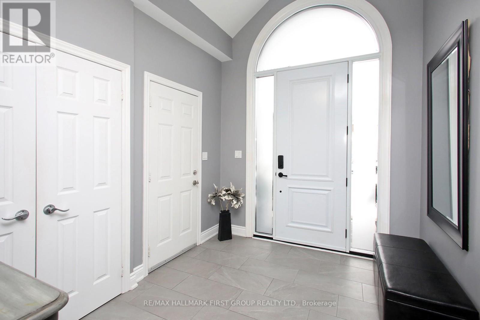 1010 Glenbourne Drive, Oshawa, ON - Indoor Photo Showing Other Room