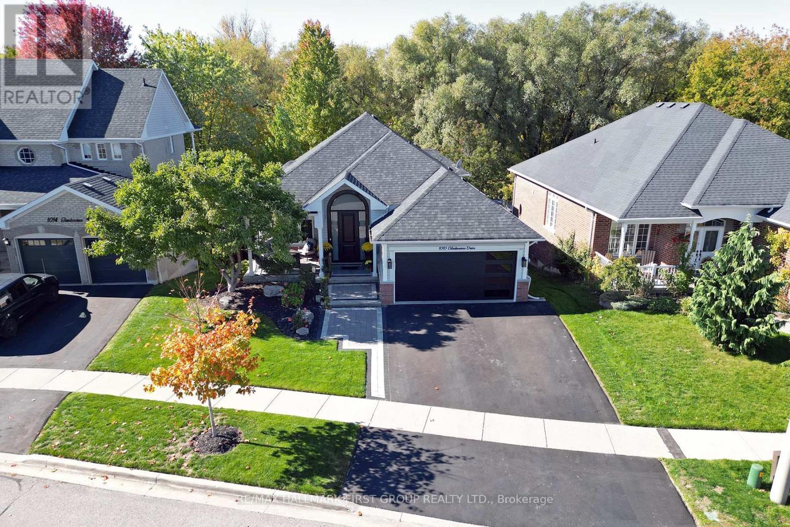 1010 Glenbourne Drive, Oshawa, ON - Outdoor With Facade