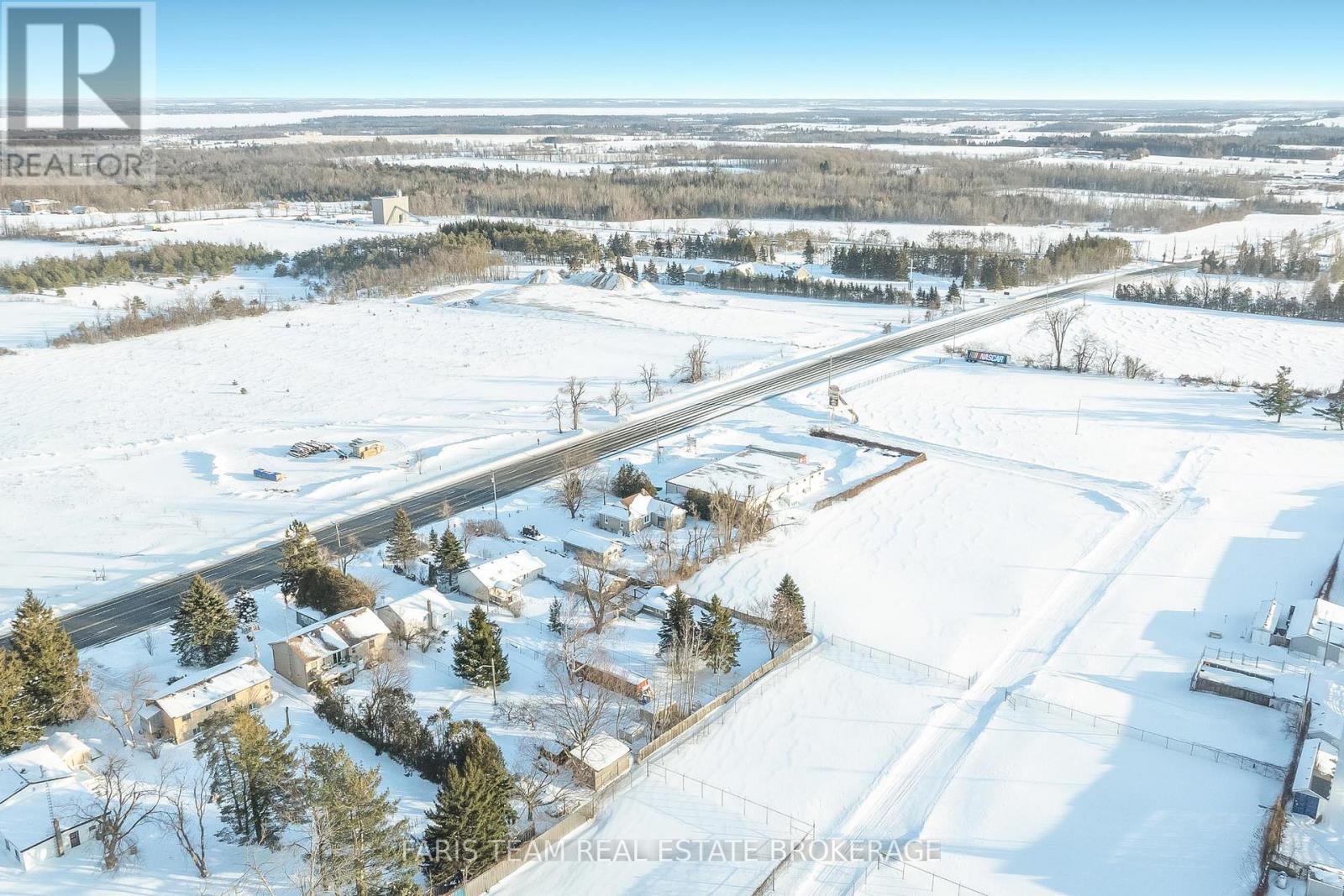 6950 Yonge Street, Innisfil, ON - Outdoor With View