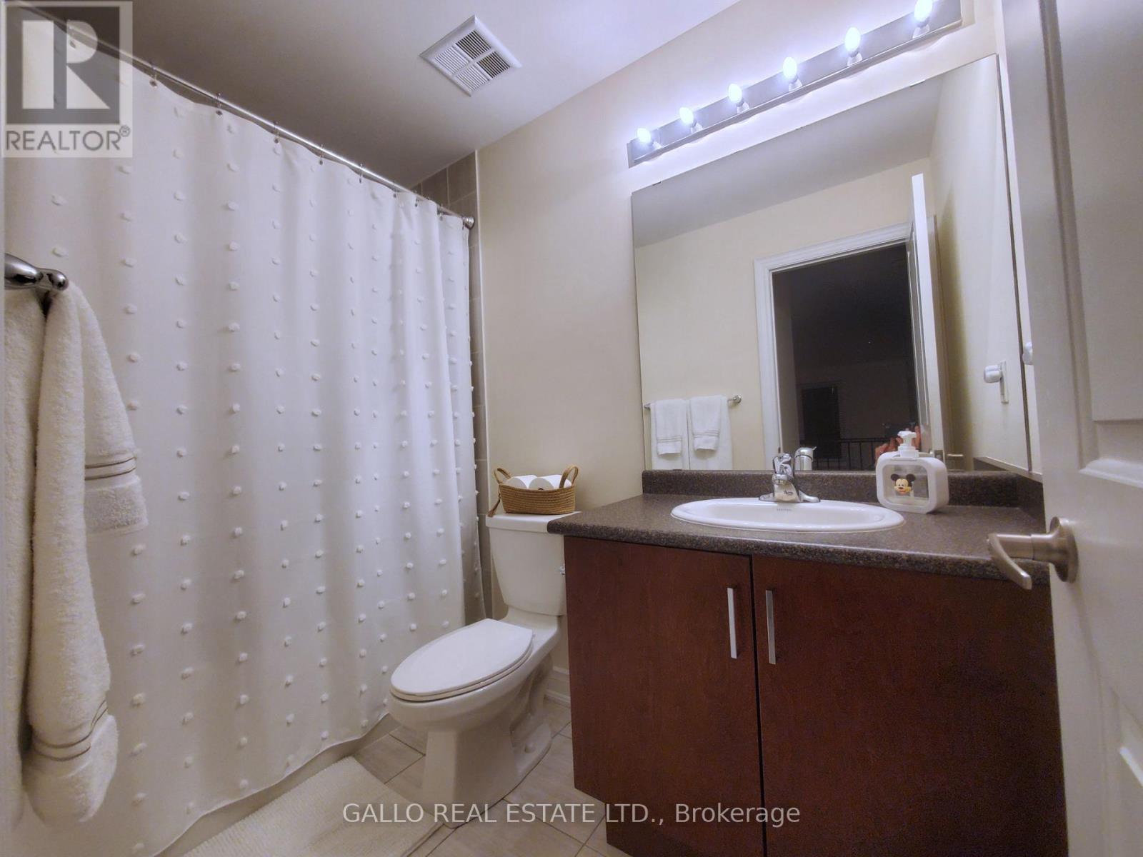 124 Countryman Road, East Gwillimbury, ON - Indoor Photo Showing Bathroom