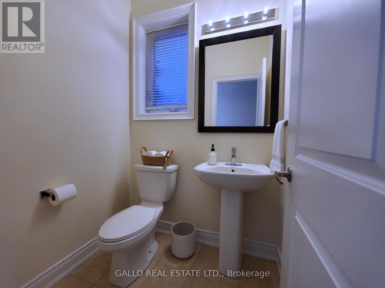 124 Countryman Road, East Gwillimbury, ON - Indoor Photo Showing Bathroom