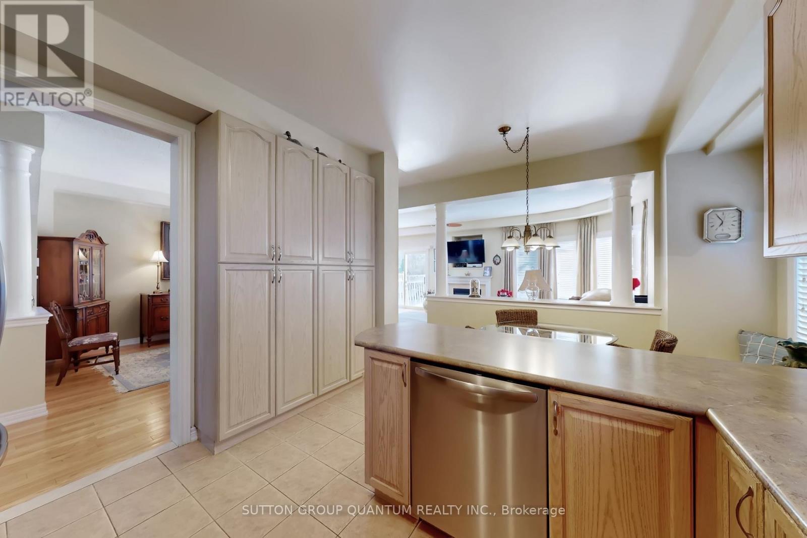 1238 Agram Drive, Oakville, ON - Indoor Photo Showing Kitchen