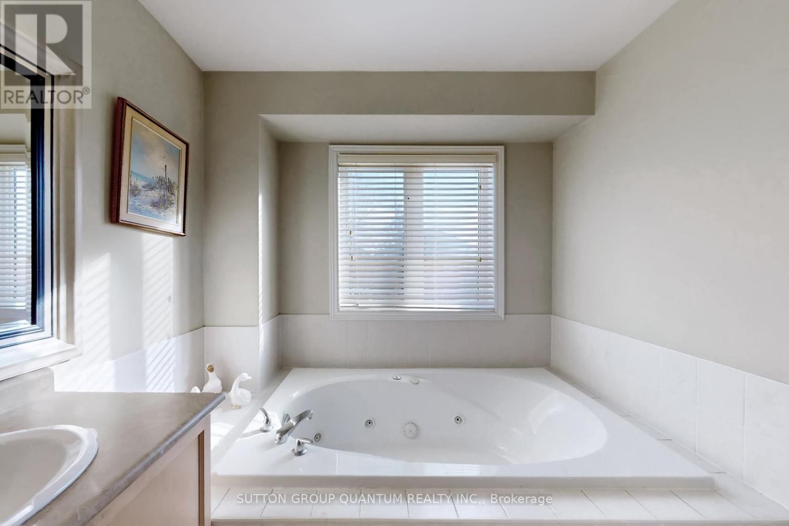 1238 Agram Drive, Oakville, ON - Indoor Photo Showing Bathroom