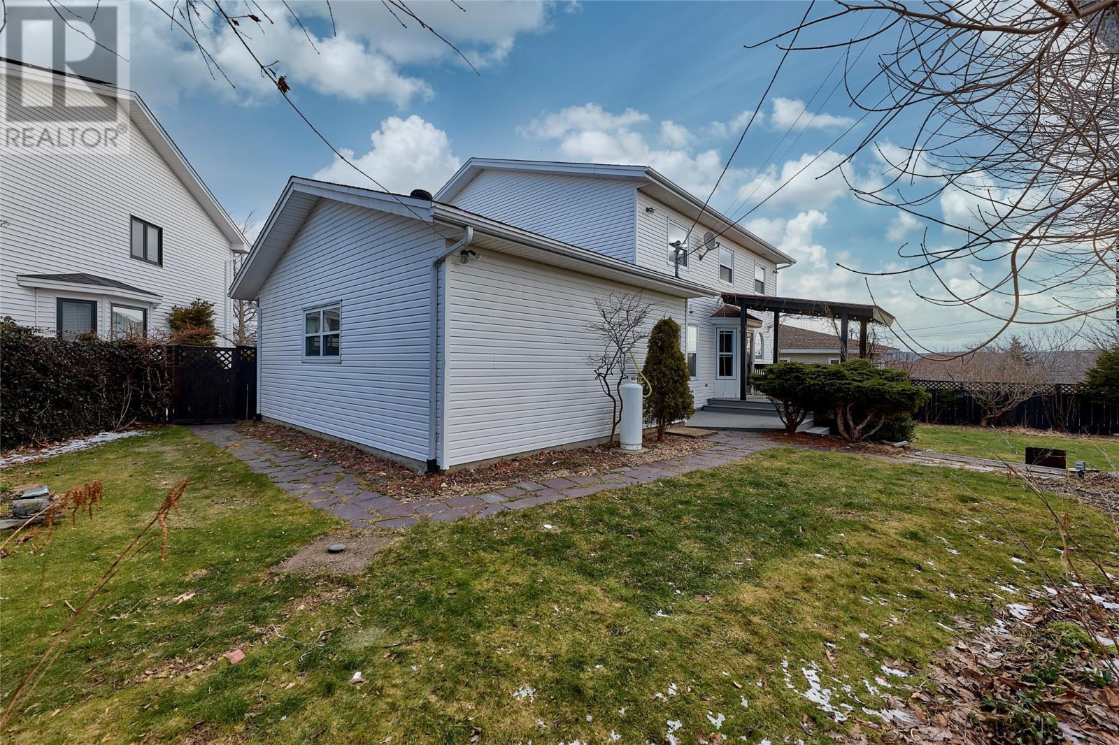 8 Roddickton Place, St. John'S, NL - Outdoor