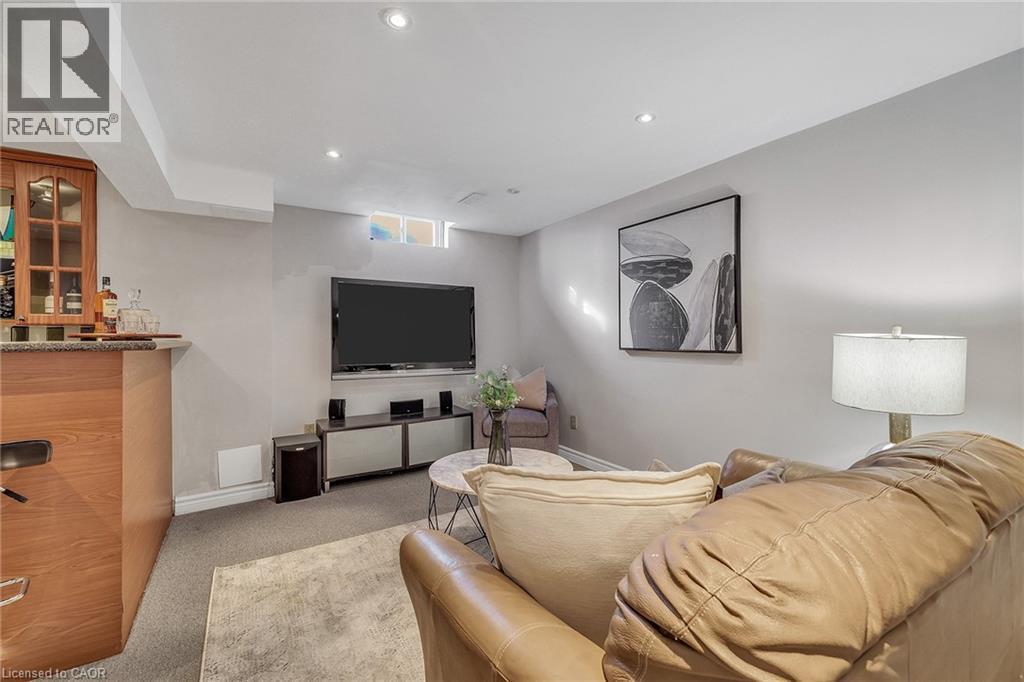 3390 Columbine Crescent, Mississauga, ON - Indoor Photo Showing Bedroom