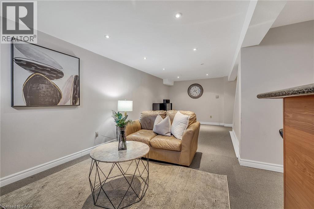 3390 Columbine Crescent, Mississauga, ON - Indoor