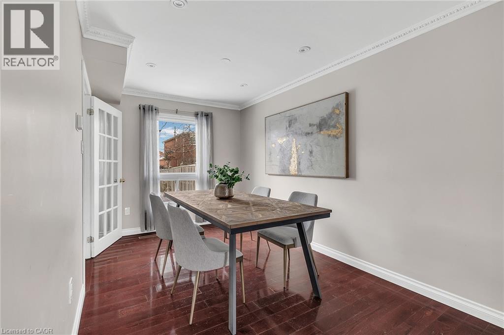 3390 Columbine Crescent, Mississauga, ON - Indoor Photo Showing Dining Room